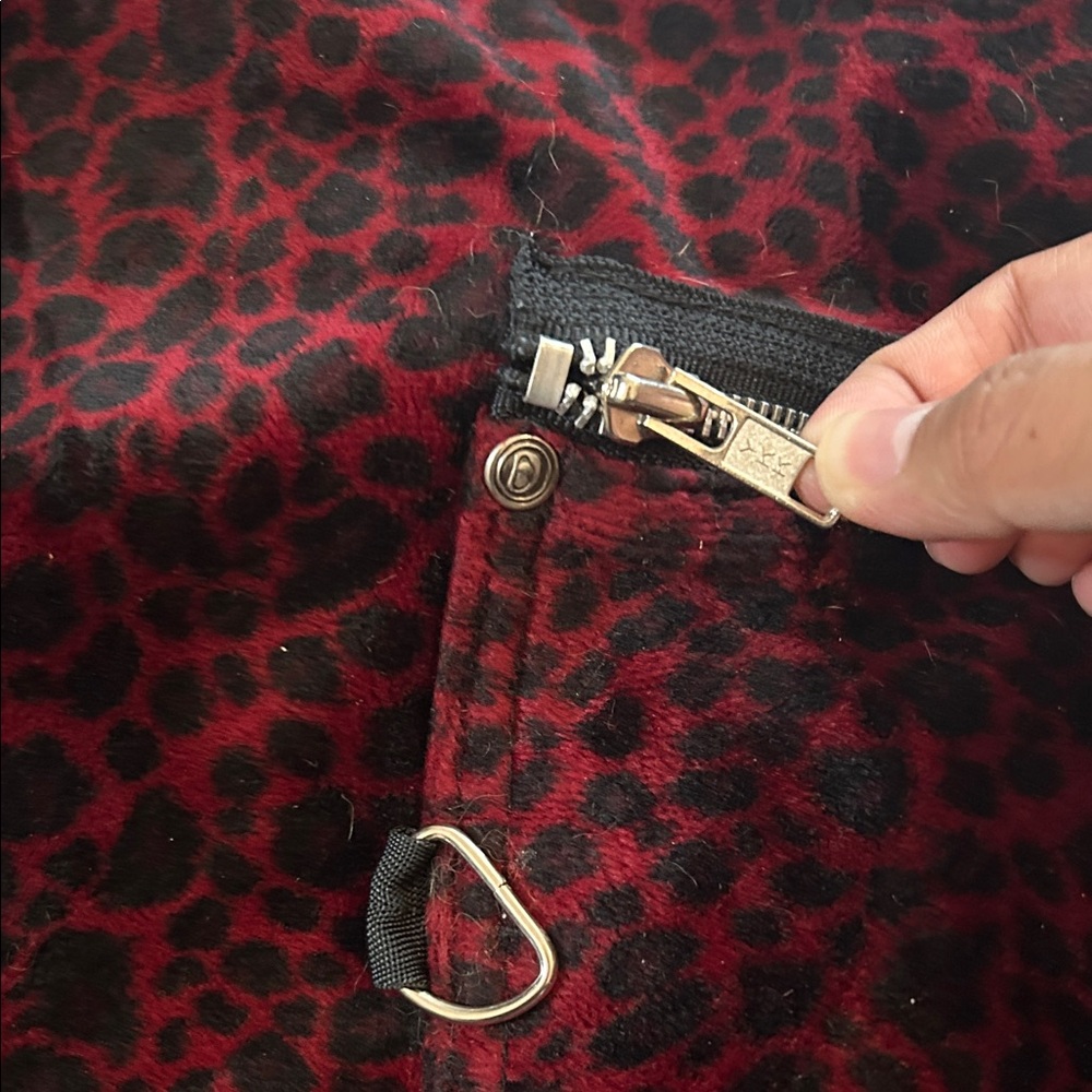 Dogpile Vintage Leopard Print Red Velvet Mini Skirt - Picture 4 of 7